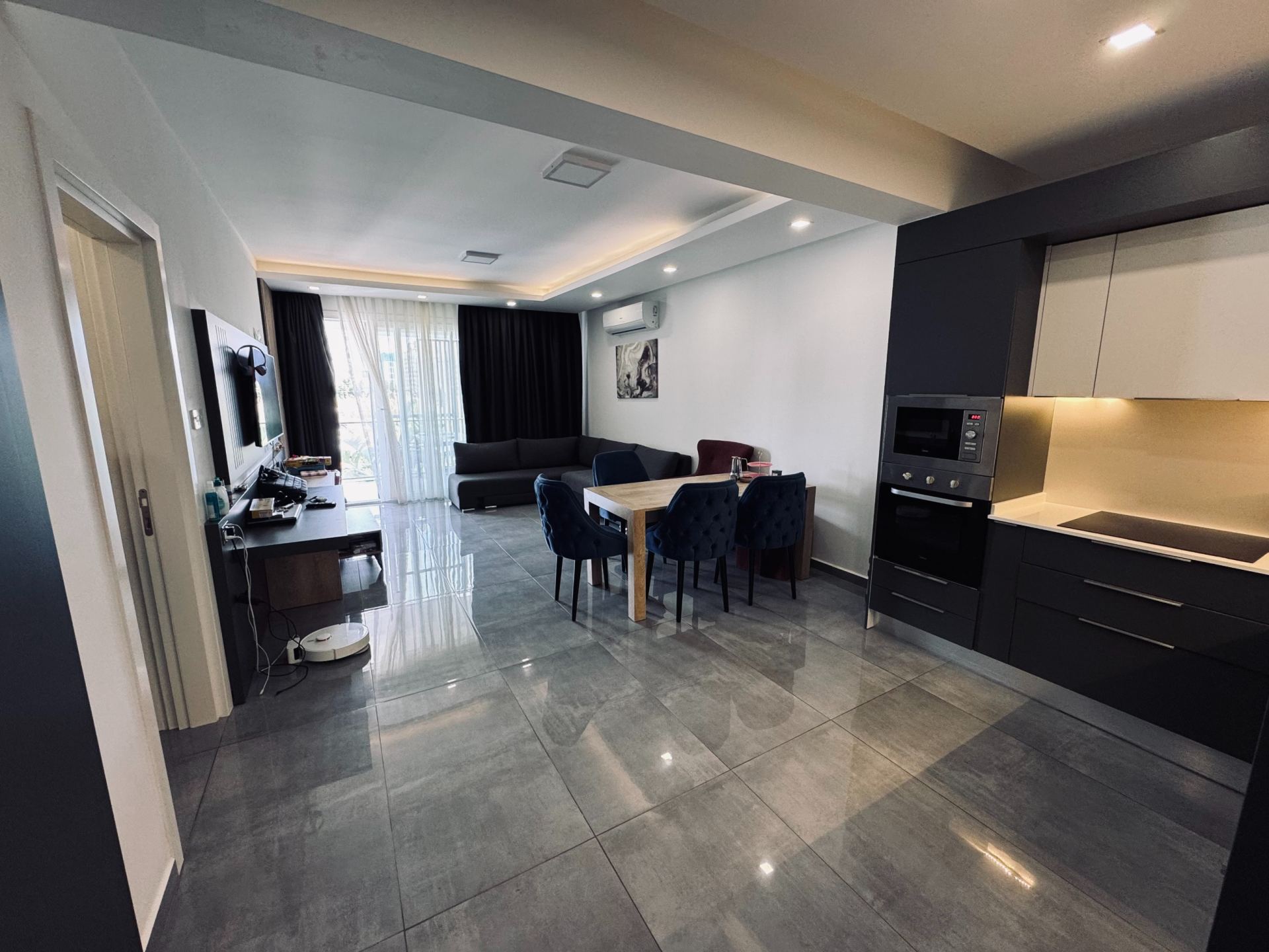 Квартира 1+1 | Courtyard, Long Beach
